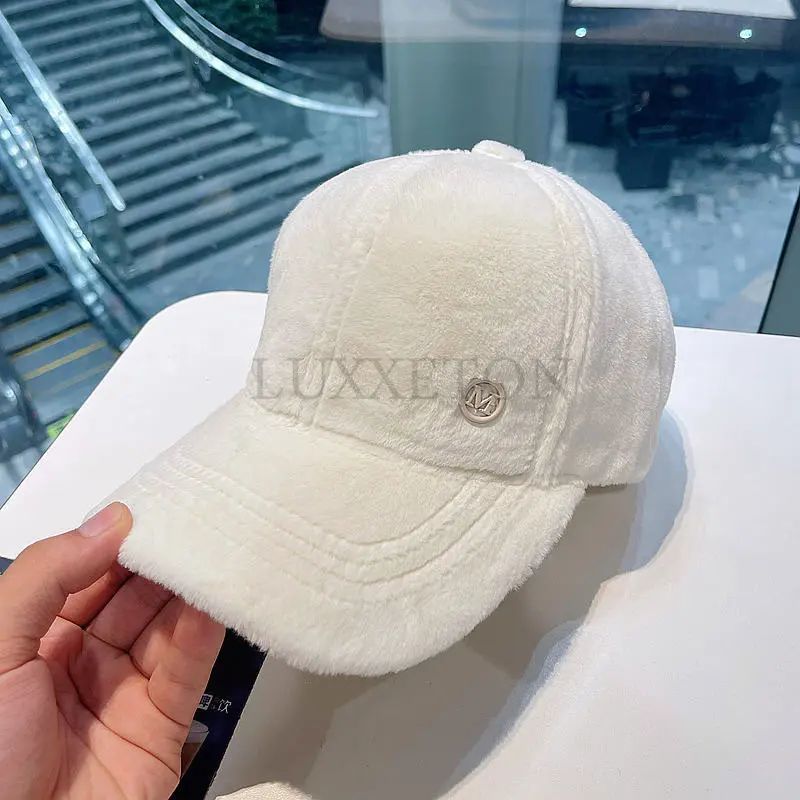 M Letter Rabbit Fur Mixed Hat Autumn and Winter Women\'s All Matching Plush Hat Suitable for Face Baseball Cap  Casual LUXXETON