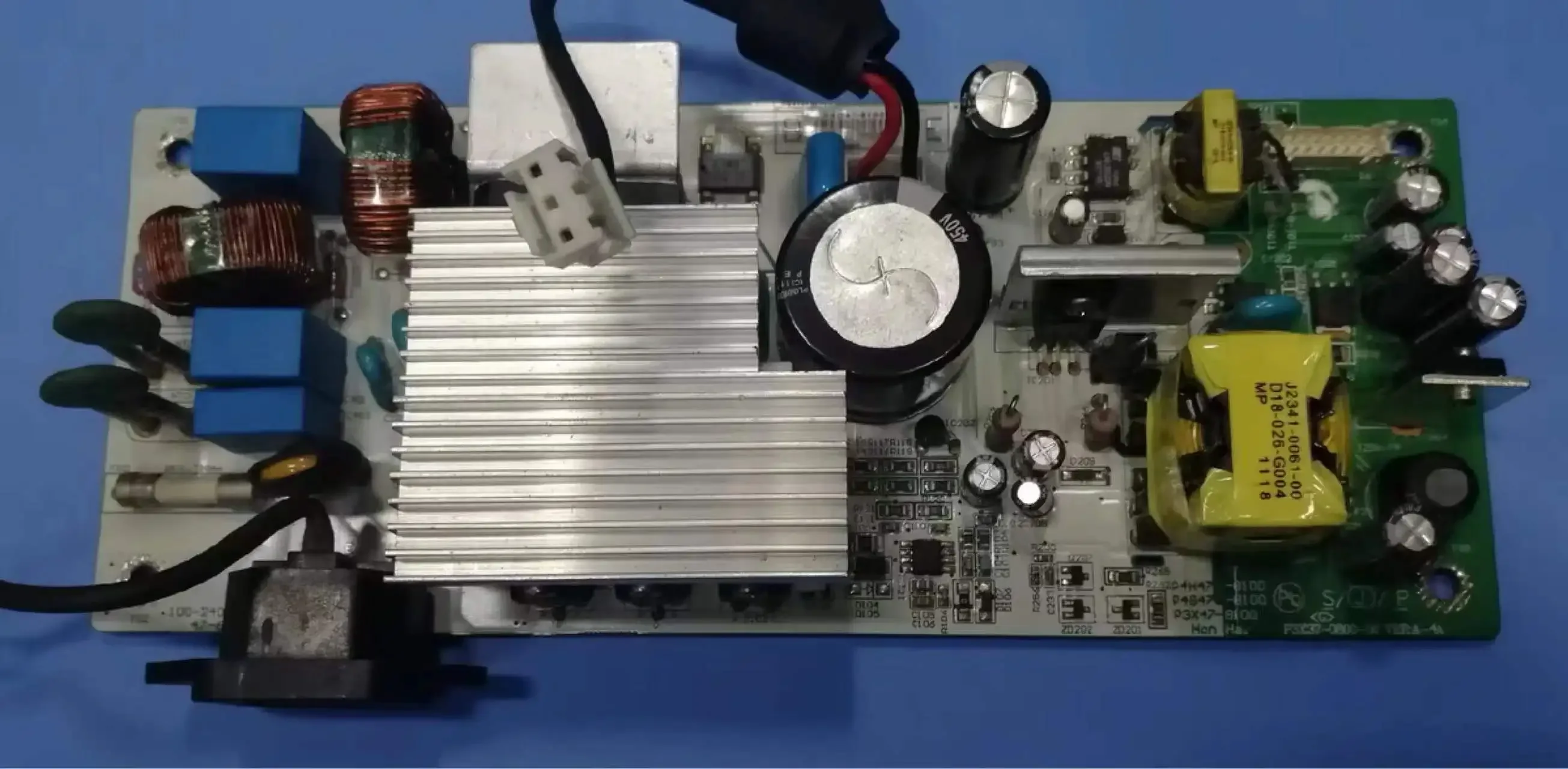 

AWO Replacement Projector Power Supply For Mitsubishi GX-660 GX-680 GW-665 XD550U XD560U Projectors
