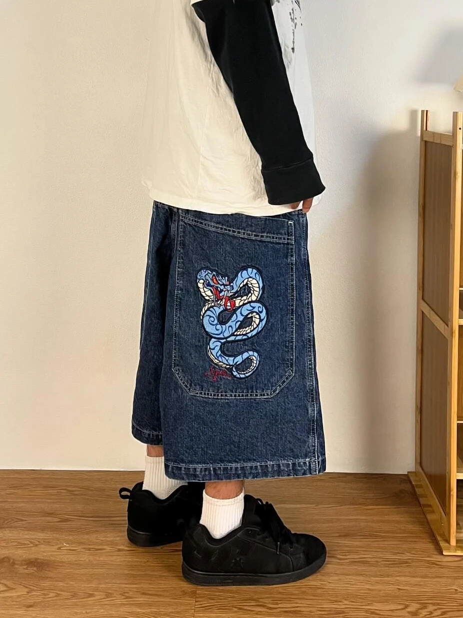 

JNCO Mens Vintage Streetwear Embroidery Snake Graphic Wide Leg Denim Pants Baggy Gym Shorts Men 2024 New Skateboard Jeans Shorts