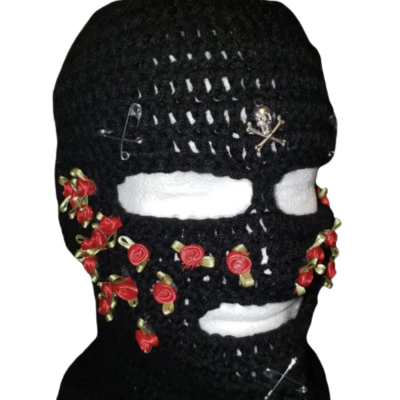 

Pure hand-knitted balaclava hat Eccentric personality Rose decoration Pullover cap 3 hole Winter warm hat Halloween cosplay hat