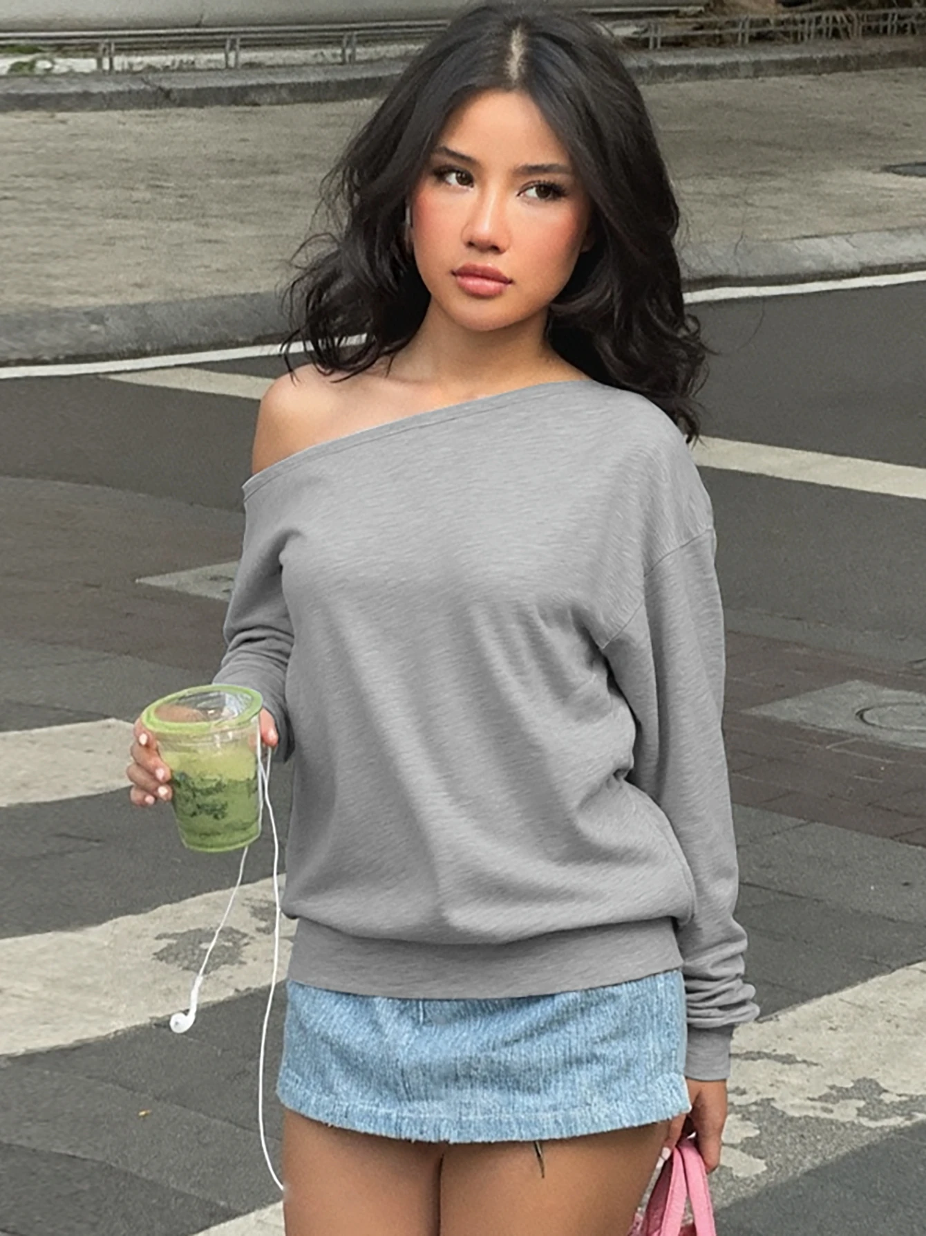 

Dulzura American Retro Simple Color Slope oulder Long Sve ort Футболка с эффектом похудения для модных девушек Осенняя новинка...