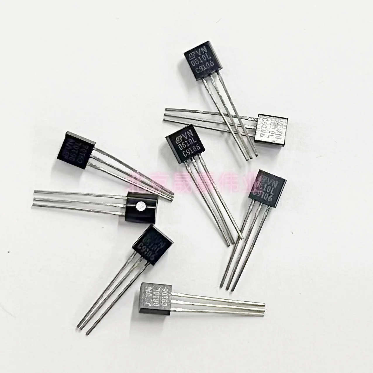 10pcs VN0610L imported VISHAY field-effect transistor MOSFET VN0610 0610 TO92