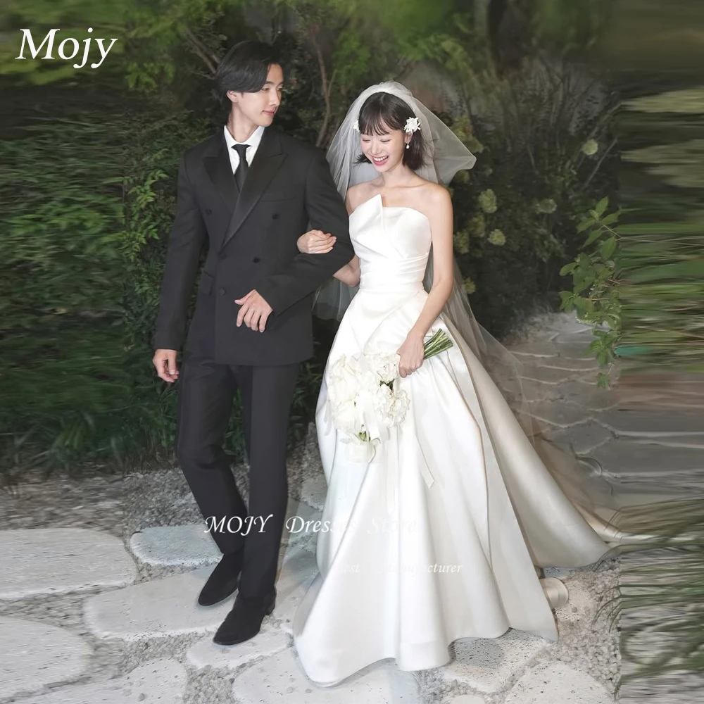 

Mojy Satin Strapless Wedding Dress A-line Draped Sweep Train Korea Bridal Gown Customized Sleeveless Photo Shoot Gown for Bride