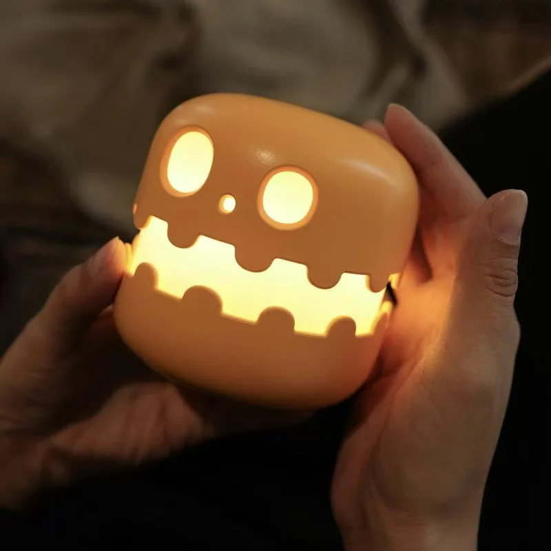 Neue kreative Geister-Halloween-Party-Dekoration, wiederaufladbare Atmosphäre, Kürbislaterne, lustiges Nachtlicht