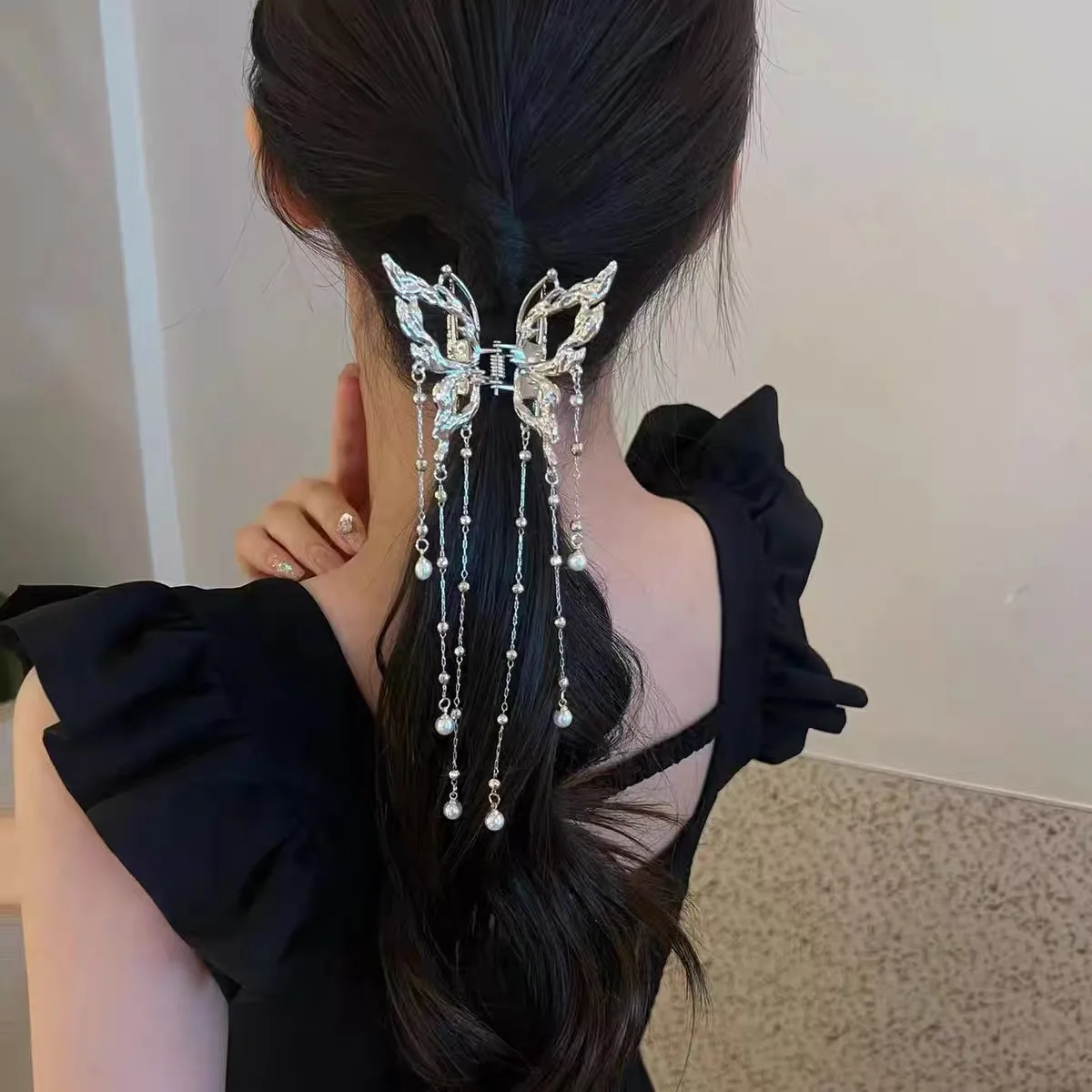 Awaytr Haai Krab Clips Meisjes Haarspeld Haaraccessoires Koreaanse Vrouwen Eenvoudige Haarklauw Clip Vlinder Parel Kwastje Haar Clip