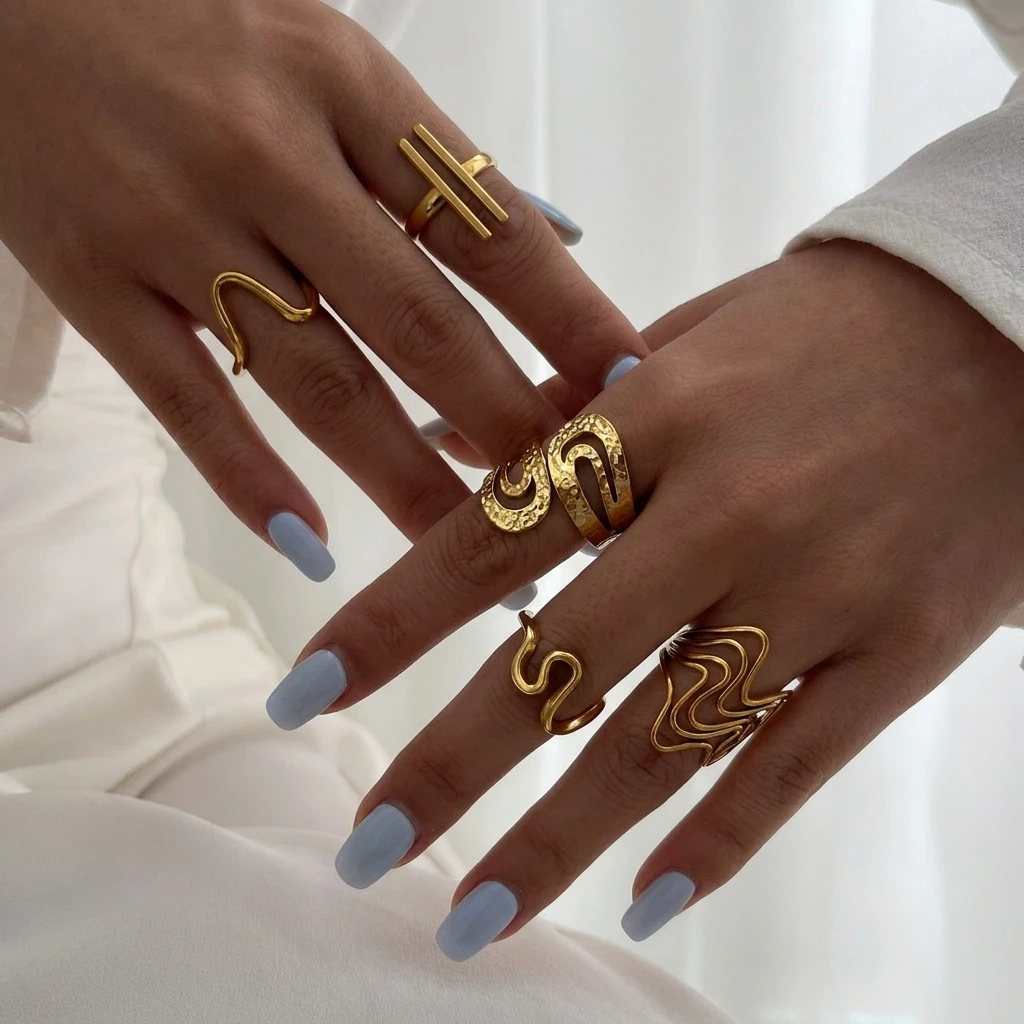 Minimalistischer Edelstahl Wellen-Geometrischer Offener Ring für Frauen Moderner Stapelbarer Bandring Alltäglicher Street-Style Schmuck