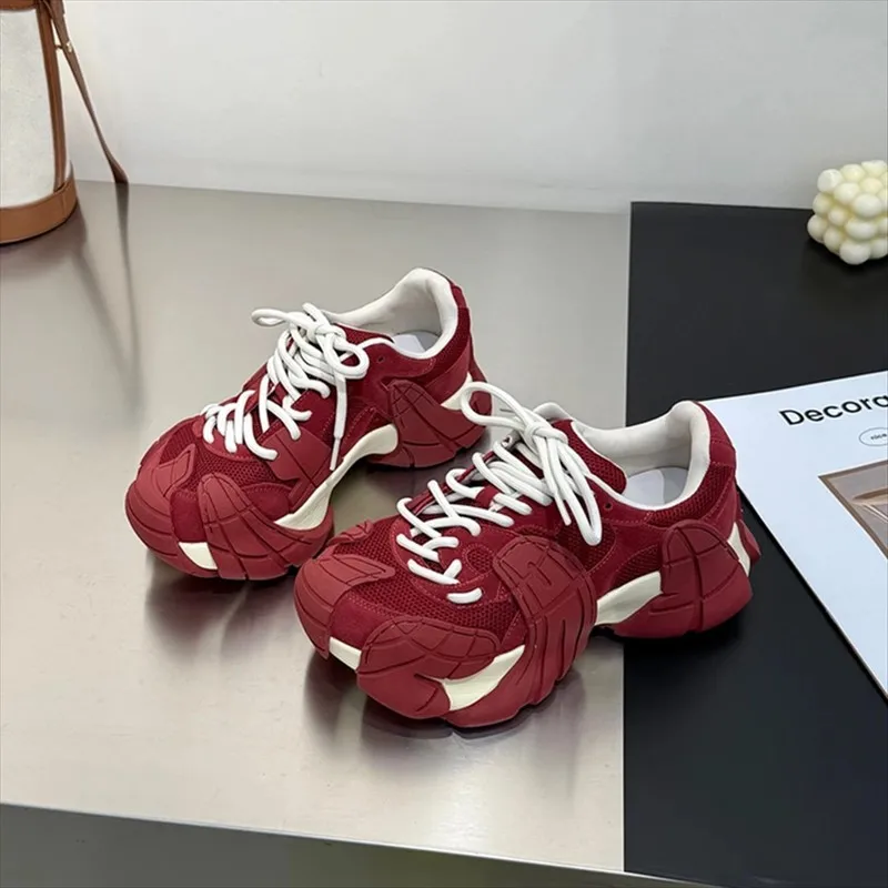 

Женские туфли для папы на толстой подошве, новинка 2025, модная и универсальная дышащая повседневная спортивная обувь с сеткой