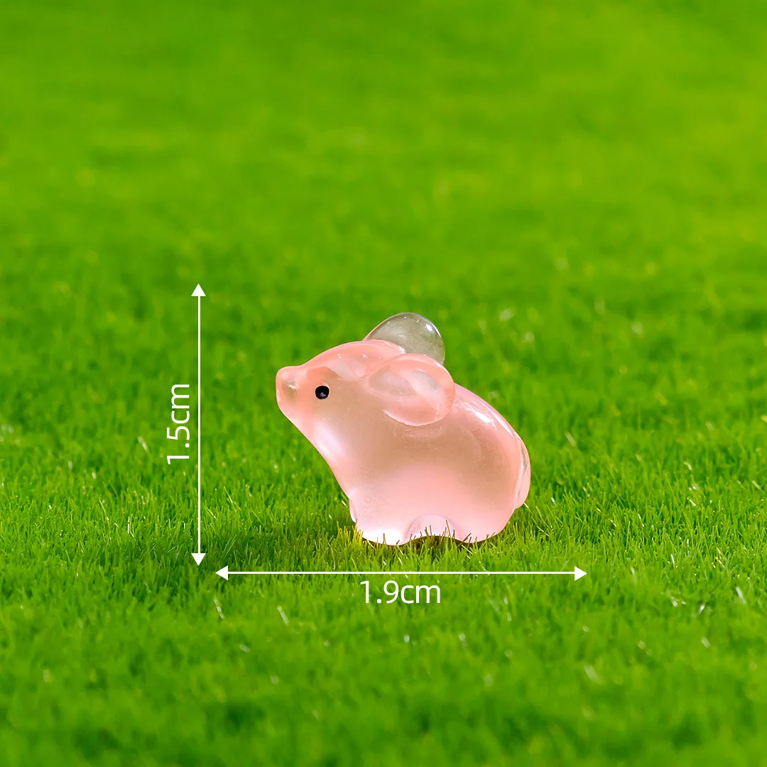 50 Pc Luminous Mini Pigs Figures Glow in The Dark Tiny Pigs Miniature mini resin Pig for Home Garden Landscape DIY Party Decor