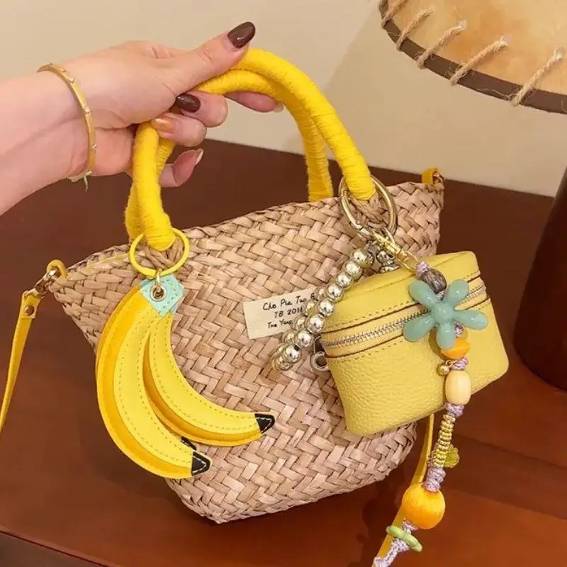 

Creative Fruit Shoulder Bag Pendant Keychain Simulation Banana Peach Bag Charms Fashionable PU Leather Waterproof Pendant Gift