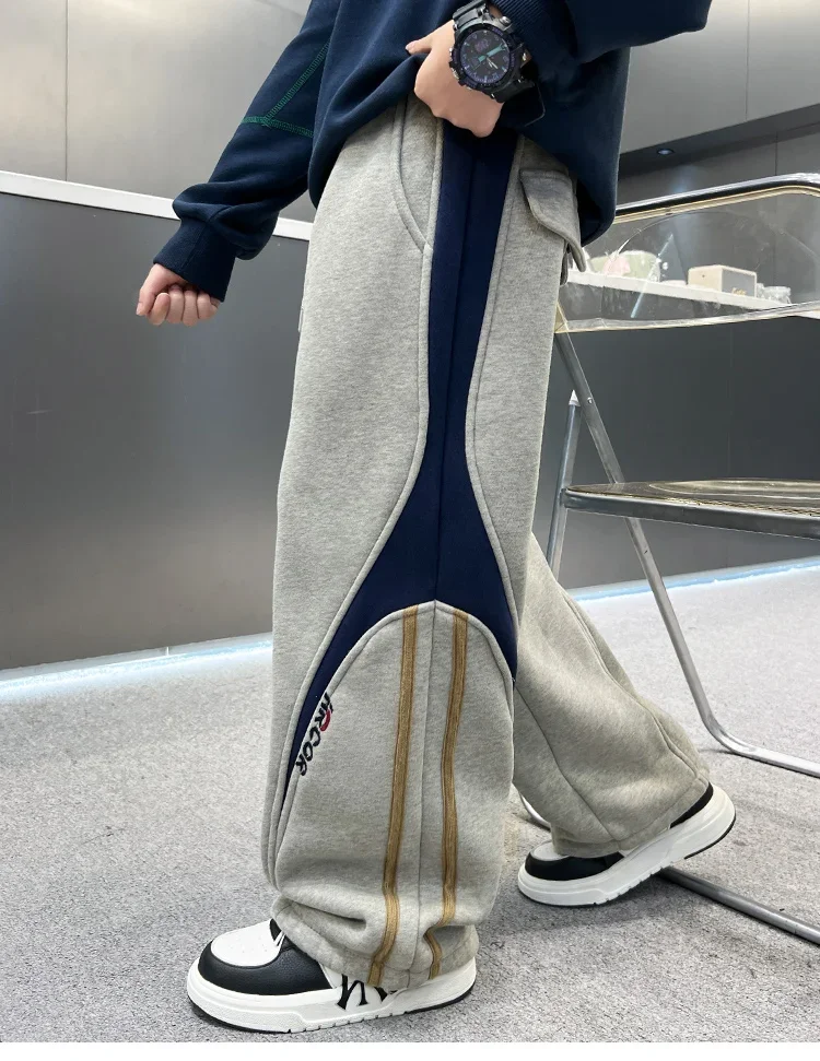 ZOETOPKID Kinder Winter Fleece-Gefütterte Sporthose mit Seitenstreifen Jungen Stylische Warme Isolierte Hose Kinder Thermische Jogginghose – Detail 10