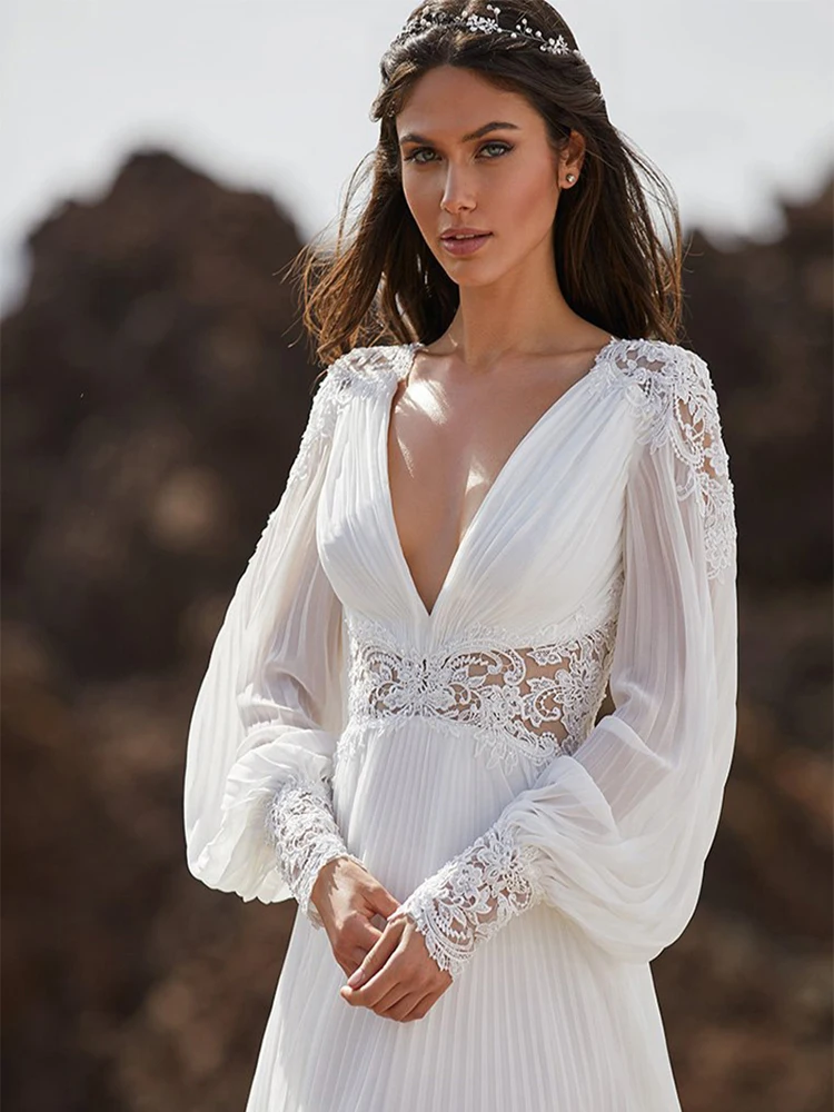 Charming Boho Lace Bridal  Gowns Long Sleeve Plunge V Neckline Backless Wedding Dresses for Bride Sweep Train