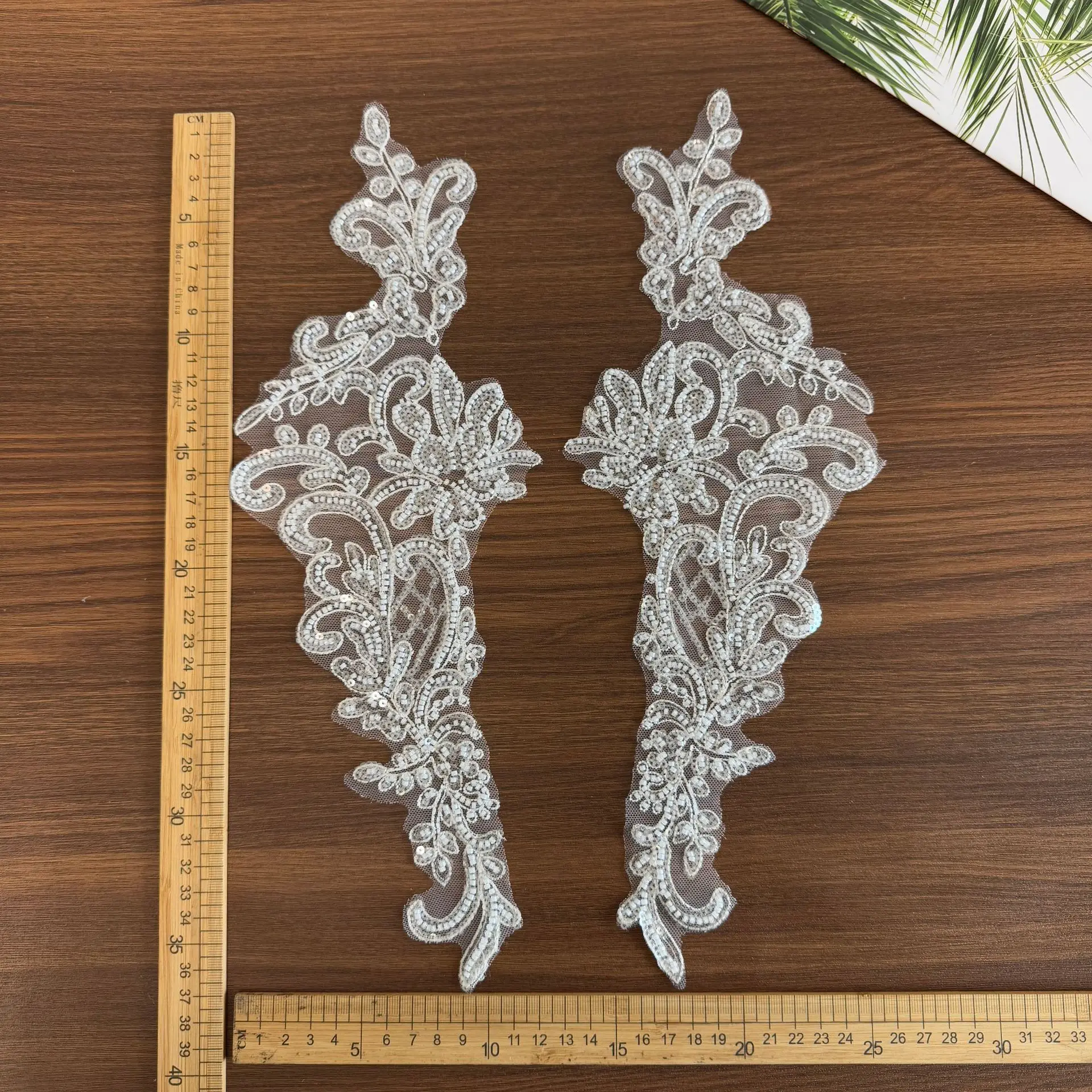 Accessories A Pair of Rice White Sequins Embroidered Floral Wedding Dress Accessories Exquisite High Appearance Level