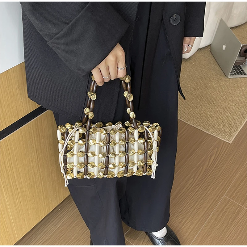 Ausgehöhlte Holzperlen-Handtasche mit gewebtem Obergriff und Canvas-Innentasche mit Kordelzug, koreanische leichte schicke Strandtasche für Damen – Detail 15