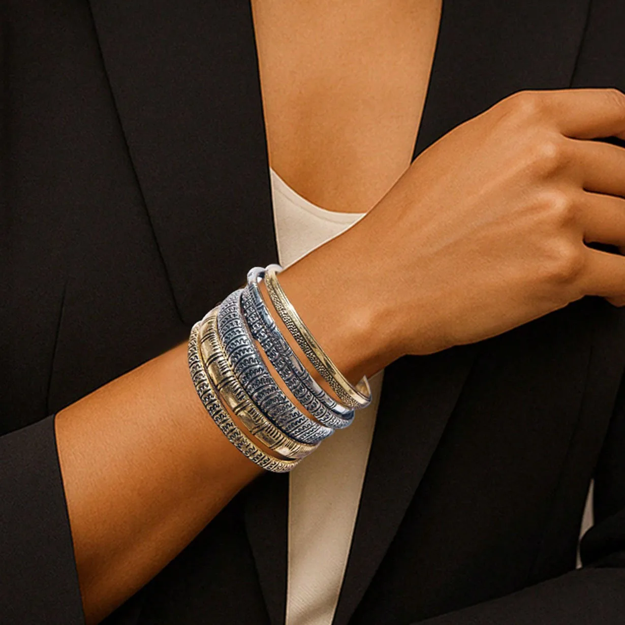 

Vintage Tibetan Tibet Bracelets Charming Fish Retro Metal Cuff Bangles Women Punk Jewelry