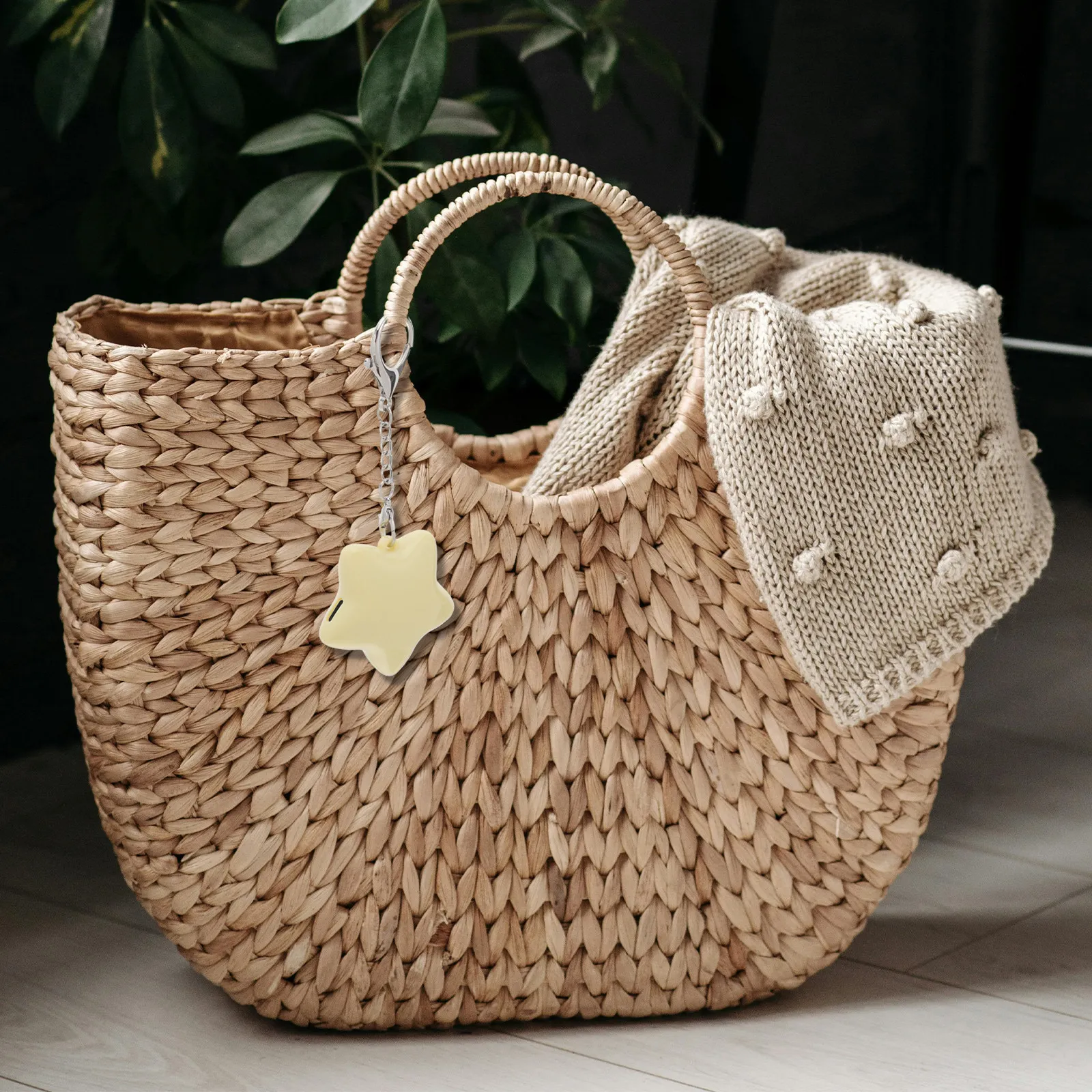 Rechargeable LED Touch Sensing Handbag Light Star Shaped Mini Purse Lamp Portable Night Light for Bag Keyring Accessories - view 4