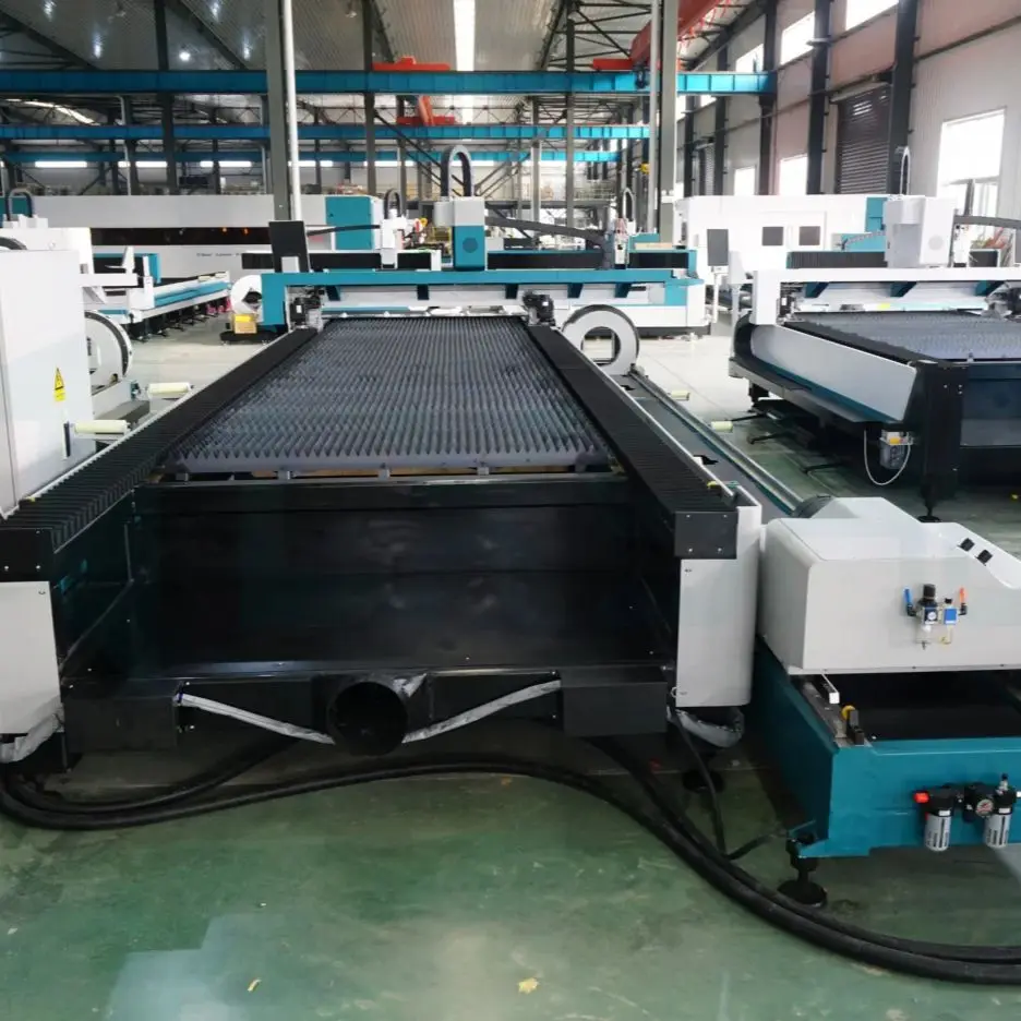 เครื่องตัดท่อและแผ่นโลหะแบบบูรณาการการตอบรับที่ดีจากทั่วทุกมุมโลก1KW 2KW 3KW 6KW