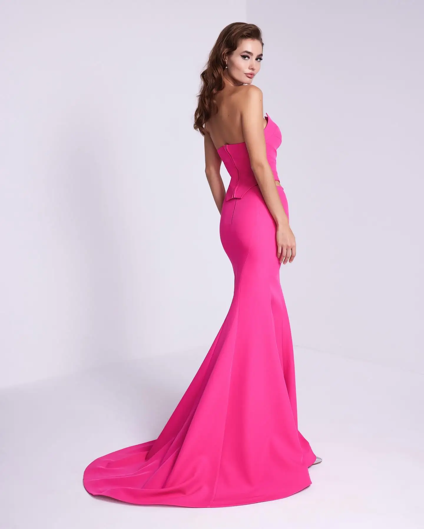Customized Modern Mermaid Sweetheart Jersey Evening Dress Temperament Pleats Zipper Back Sweep Train Photo Color Robe de soirée
