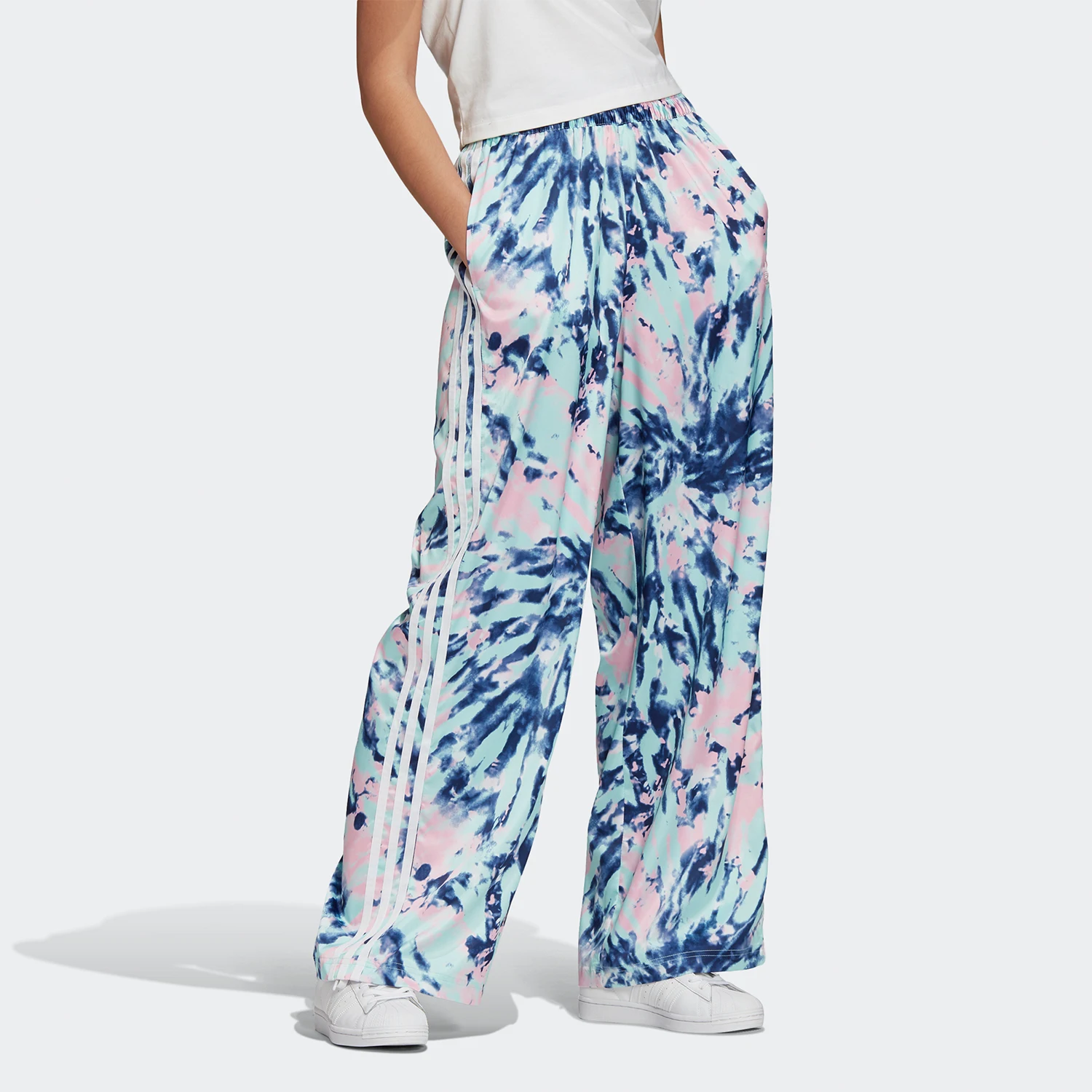 

Женские свободные повседневные брюки Adidas Authentic Trefoil с принтом GL6424