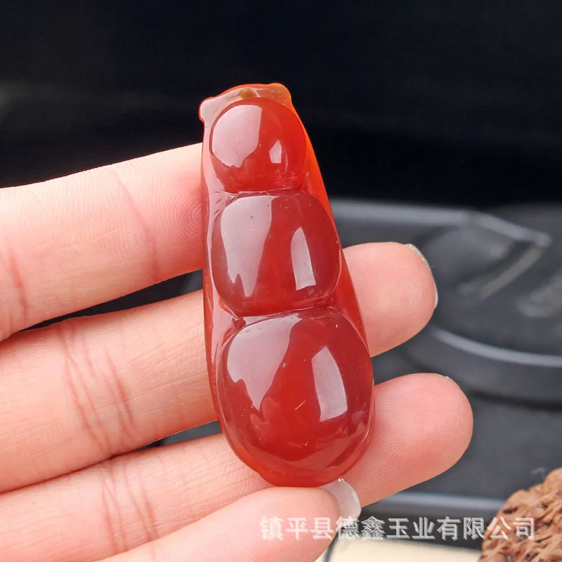 Factory Agate Handmade Sauteed Green Beans Sweater Chain Large Pendant Consecutive Three Yuan