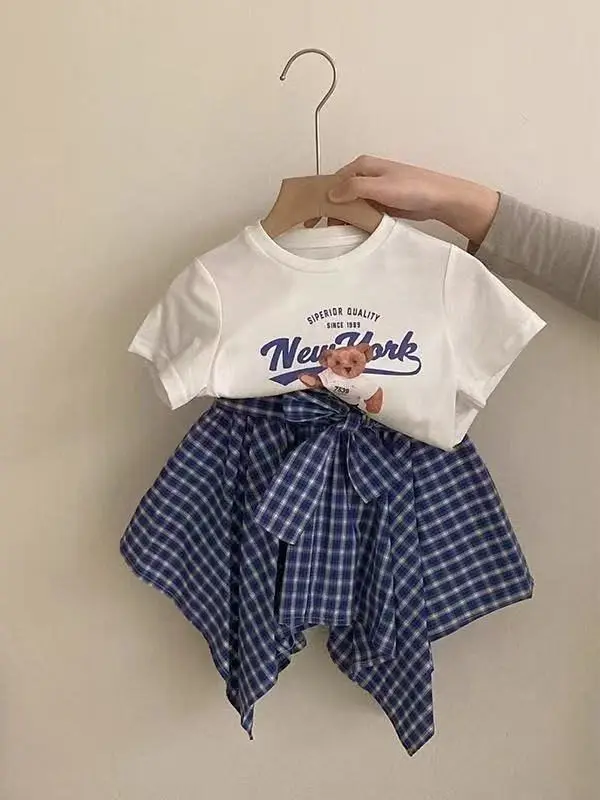 

Girls Cartoon ort Sve T-irt And Skirt Set Children's Summer New Sle Two-Piece Outfit with Irregular Plaid Design