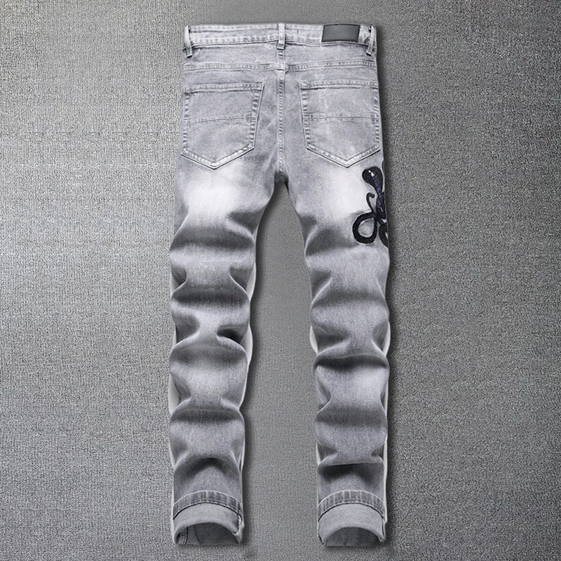 New Style Gray Perforated Patch Denim Pants Men Embroidered Cobra Pattern Jeans High Street Elastic Skinny Men Ripped Jeans