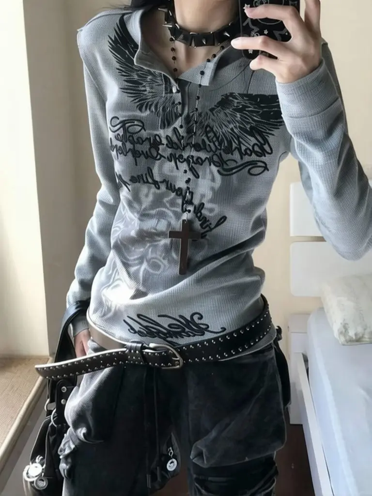 Henley-Kragen Y2k T-Shirts Damen Vintage Streetwear Amerikanisches Langarm-Oberteil Grafisches Basic Slim Fit T-Shirt Herbst