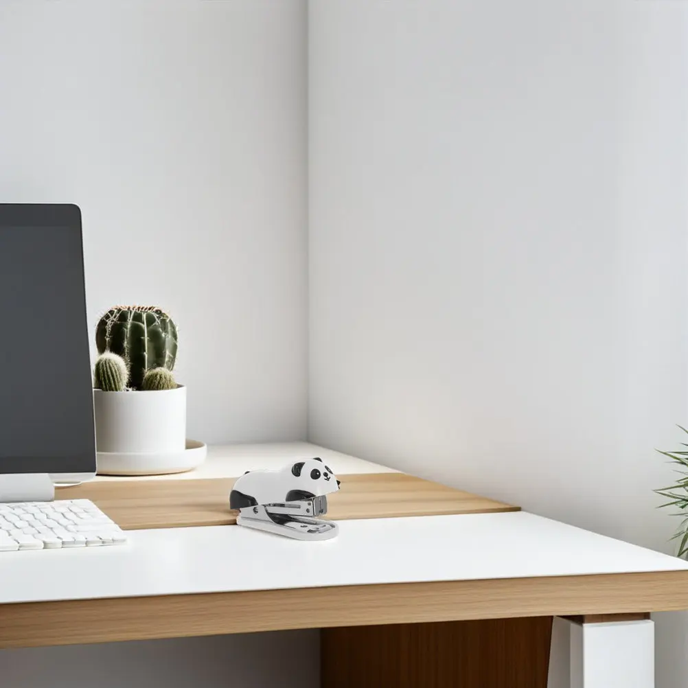 

Набор из 3 милых мини-степлеров в виде панды, компактные портативные настольные степлеры для офиса и школы, ручные степлеры для детей и взрослых