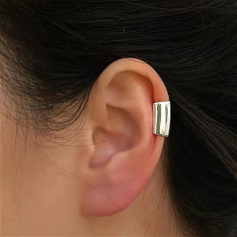 INS Niche Smooth Cylinder Ear Cuff Silver Gold Plain Metal Cartilage Clip On Earrings Trend Minimalist Ear Accessory Metal Ear