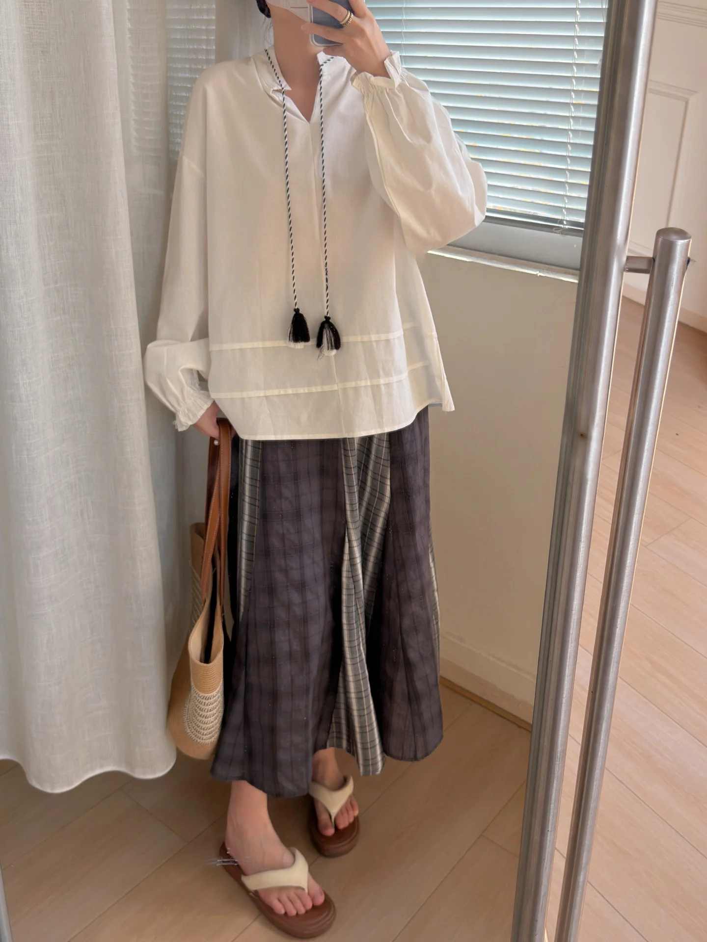 

Retro Lazy Sle White irt Plaid High Waist A-Line Skirt Women's Winter Two-Piece Set Versatile Loose Fit V-Ne Long Sve