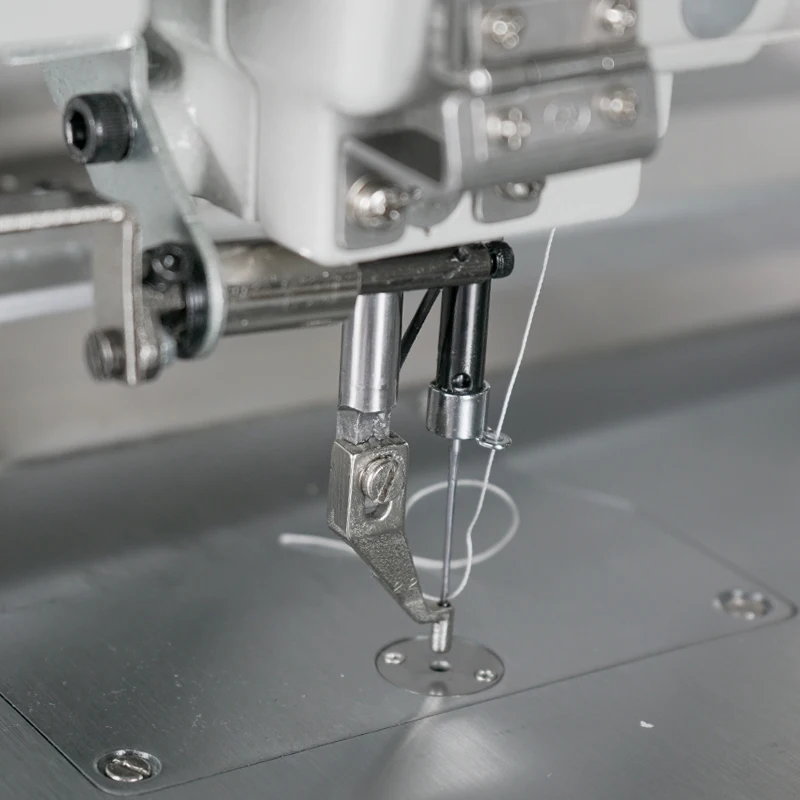 3525K Automatic Industrial Computer Programmable Pattern Sewing Machine for Notebooks Covers