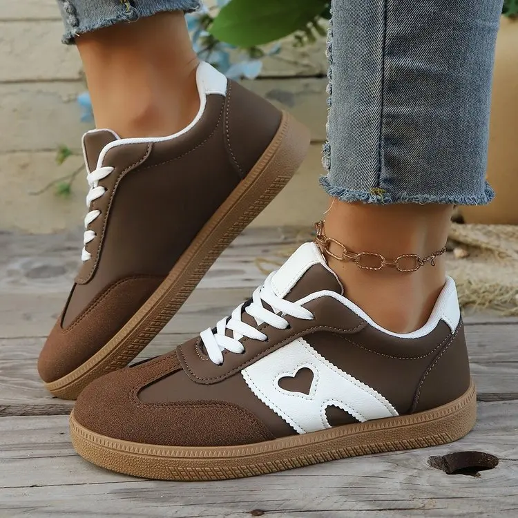 Women's Spring and Autumn Lace Up Large Size Comfortable Sports Shoes 2026 New Lightweight Non-Slip Wear-Resistant Sports Shoes