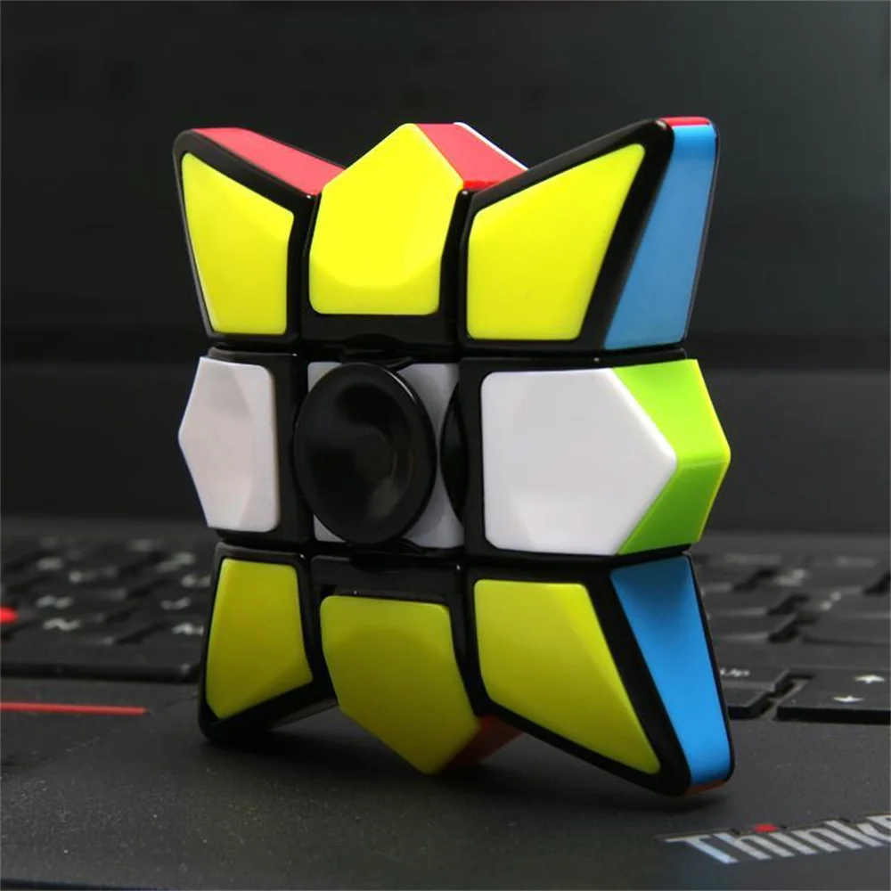 Antistress agitarsi adulti giocattoli antistress Cubo magico Punta delle dita Giroscopio Puzzle rotante Cubo Gioco Sollievo dallo stress Cubo di Rubik