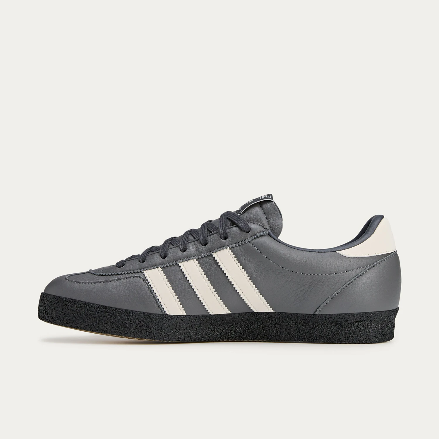 حذاء أديداس الأصلي البرسيم للرجال والنساء كاجوال منخفض القطع كلاسيكي رياضي IH3126