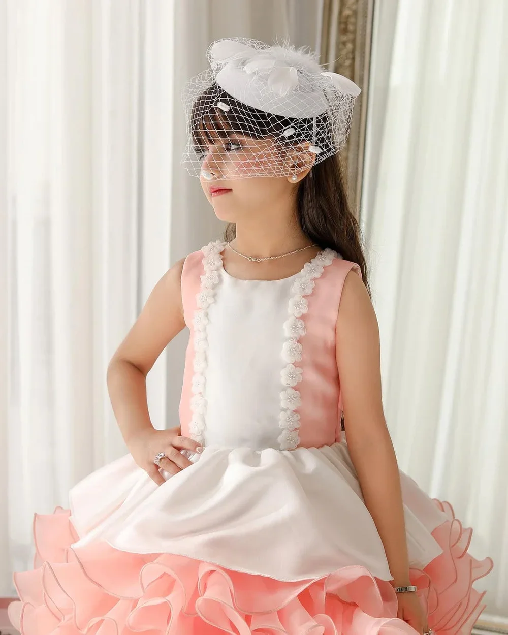 

Customized Pink Ruffles Flower Girl Dress For Wedding Knee Length Tulle Elegant Kids Birthday Party First Communion Bear Gown