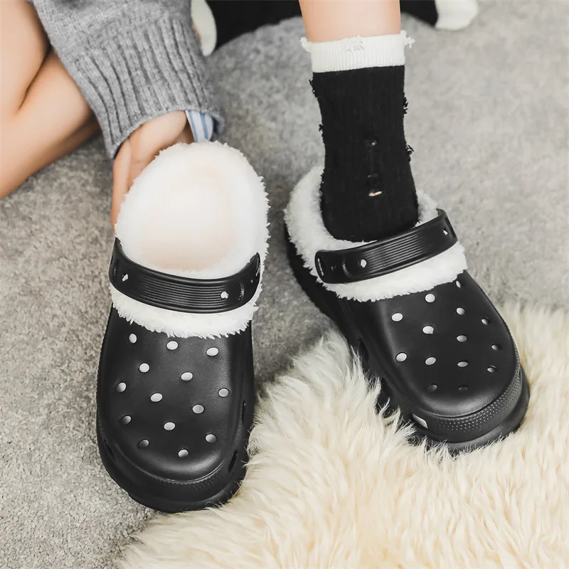 2024 New Winter Garden Shoes Women Soft Breathable Thickened Indoor Outdoor Cotton Drag To Keep Warm Hole Slippers Baotou Clogs