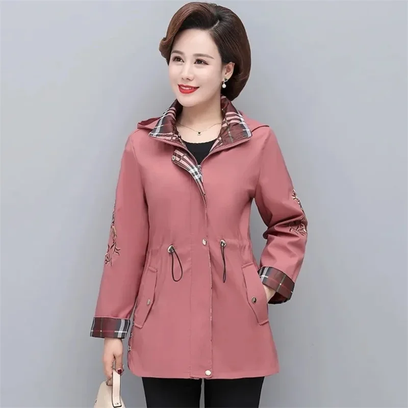 Mother's Windbreaker 2024 Spring Autumn New Fashion Wide Lady Coat Thin Noble Middle-Aged Elderly Women Top Foreign Style Z529