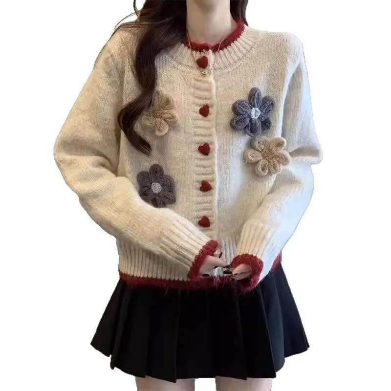 Odzież damska Kardigan damski Dzianina Damska Nowość na wiosnę 2025 Guziki Kwiat Długi rękaw Krótkie topy Modny styl