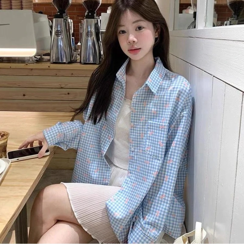 Camicetta giovanile carina allentata con stampa dolce fiocco Primavera Estate Nuova camicia a maniche lunghe con collo a polo Top Trend Abbigliamento donna pigro