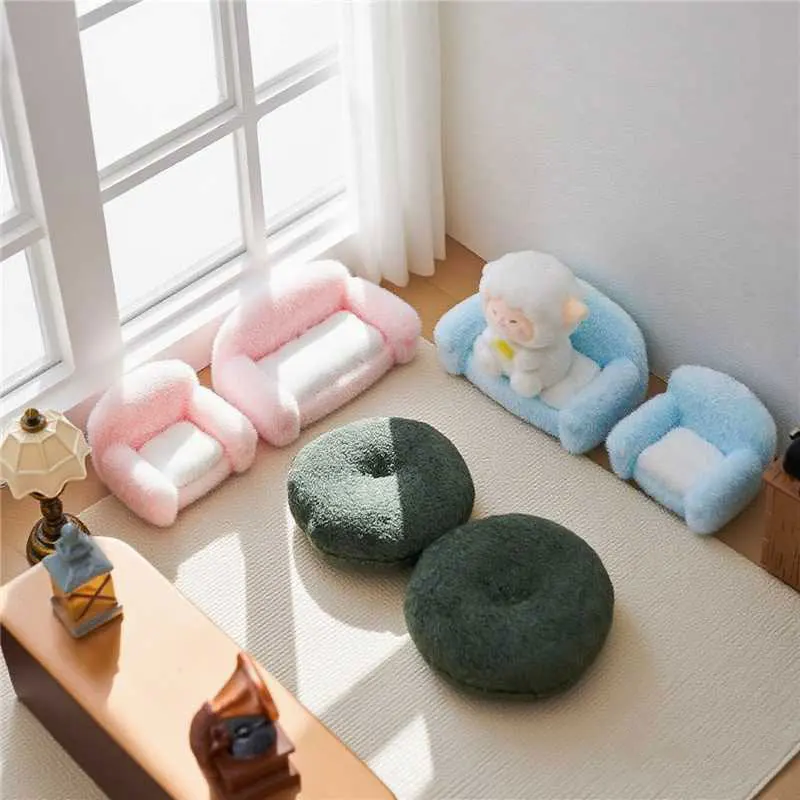 

6pcs Dollhouse Flocked Sofa ,Mini Pink&Blue Plush Couch,Decorative Accessory for Dollhouse Living Room,Keychain&DIYScene Layout