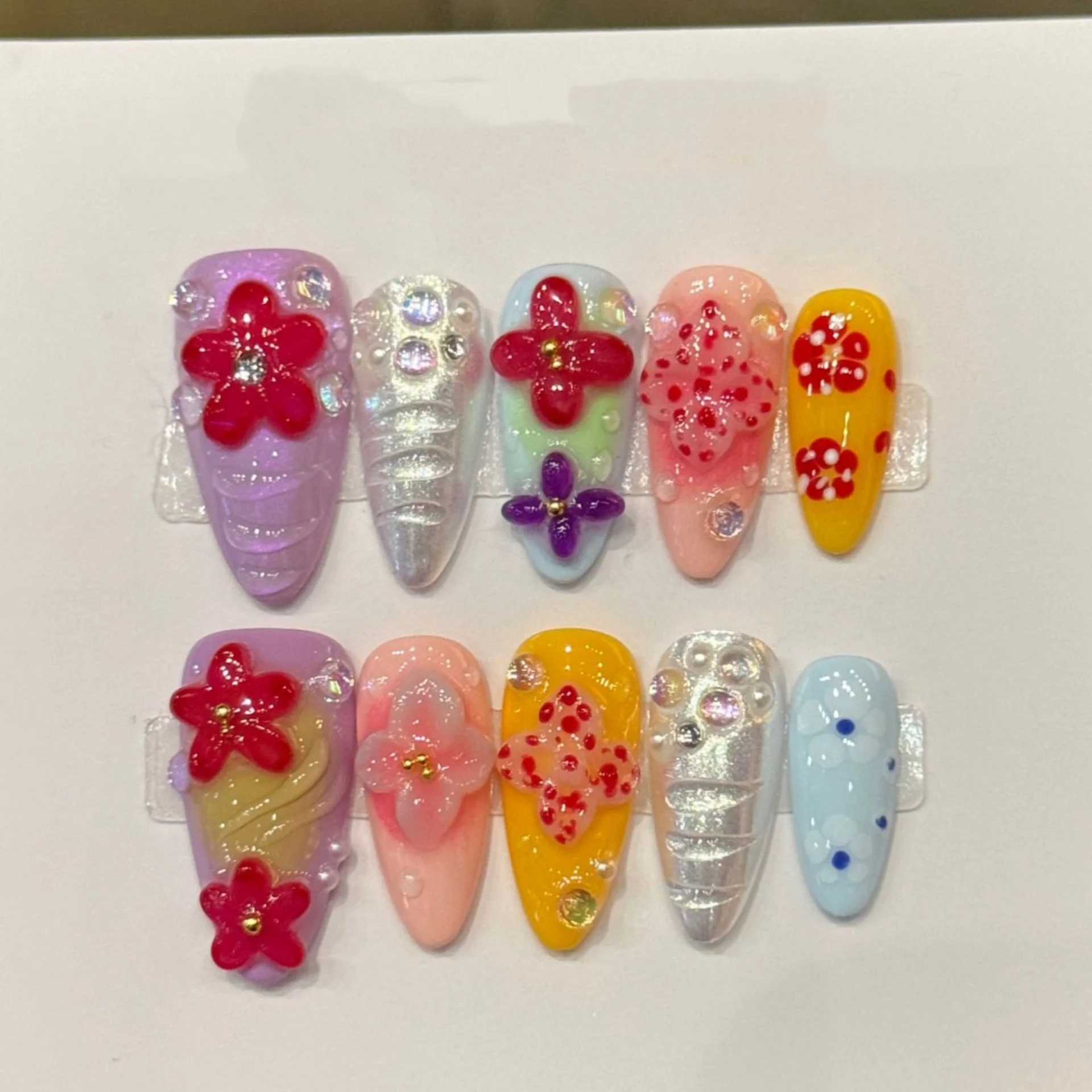 

10pcs Flower Handmade Press on Nails Art Reusable Colorful Mid-length Almond False Nail Tips with Rhinestone Design Fake Nails