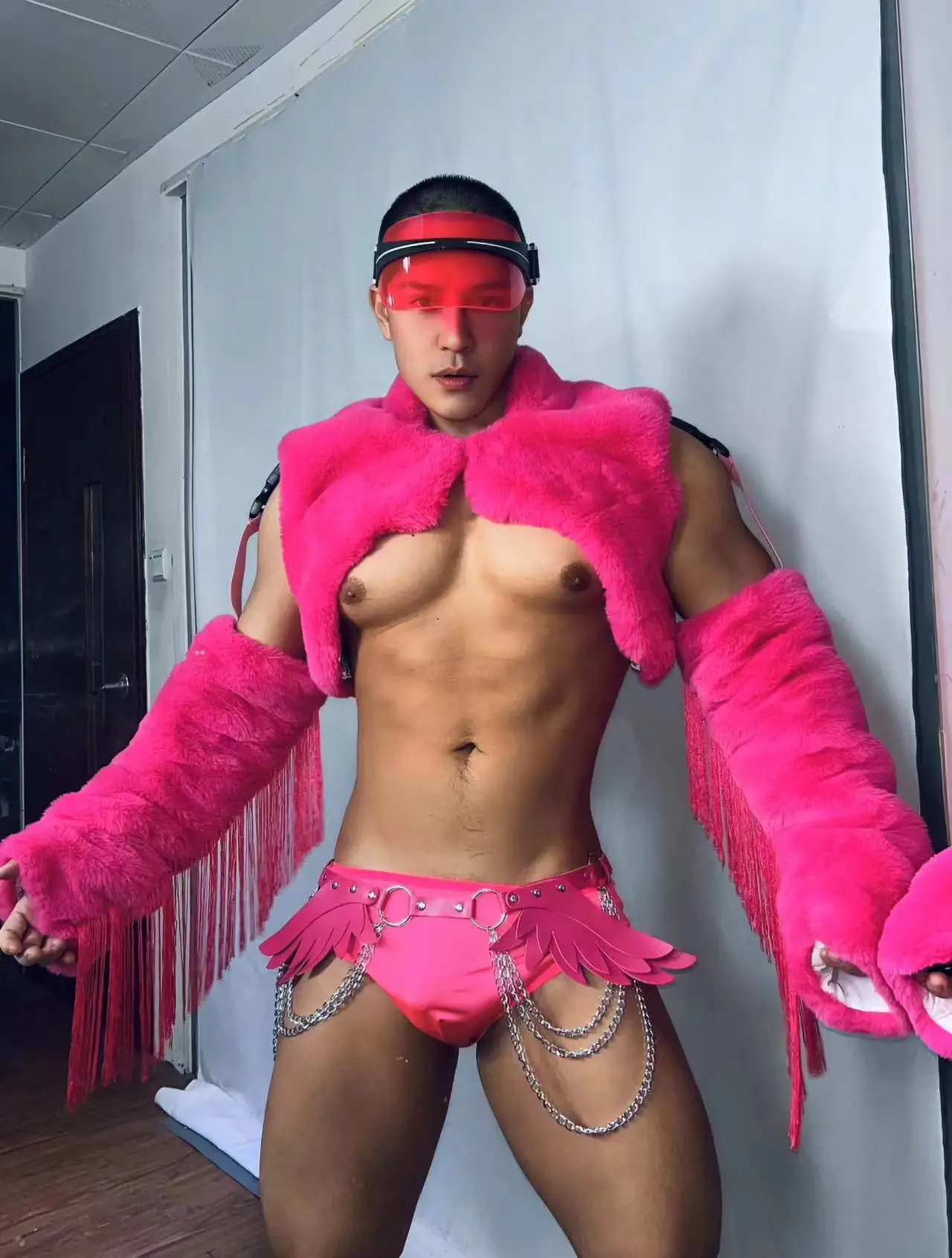 Nightclub Bar Muscular Male Gogo Performance Clothes Sexy Faux Fur Vest Fluorescent Green Shorts Pole Club Party Dance Costume