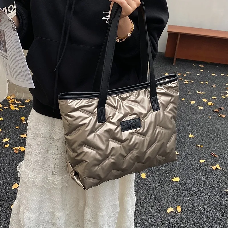 

2025 Large Capacity Textured Tote for Women, Spacious Convertible Shoulder Bag, Simple Casual Handbag for Work Commute