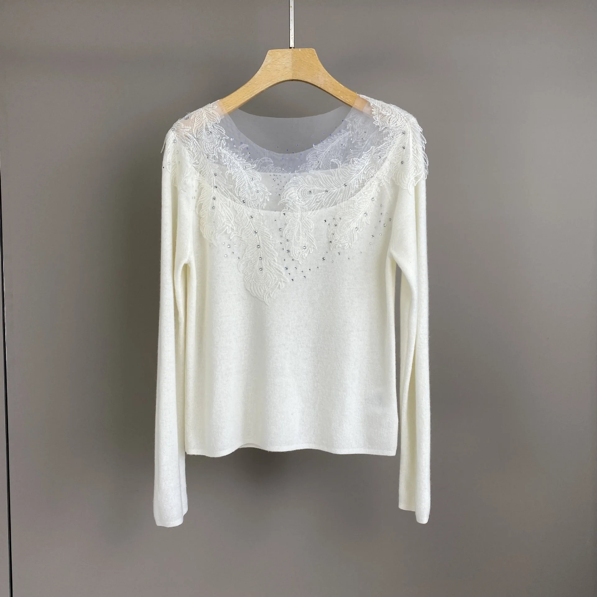 

Осень-зима 2025 г., новый высококачественный кашемировый свитер с кружевом и бриллиантами, модный темпераментный пуловер, свитер