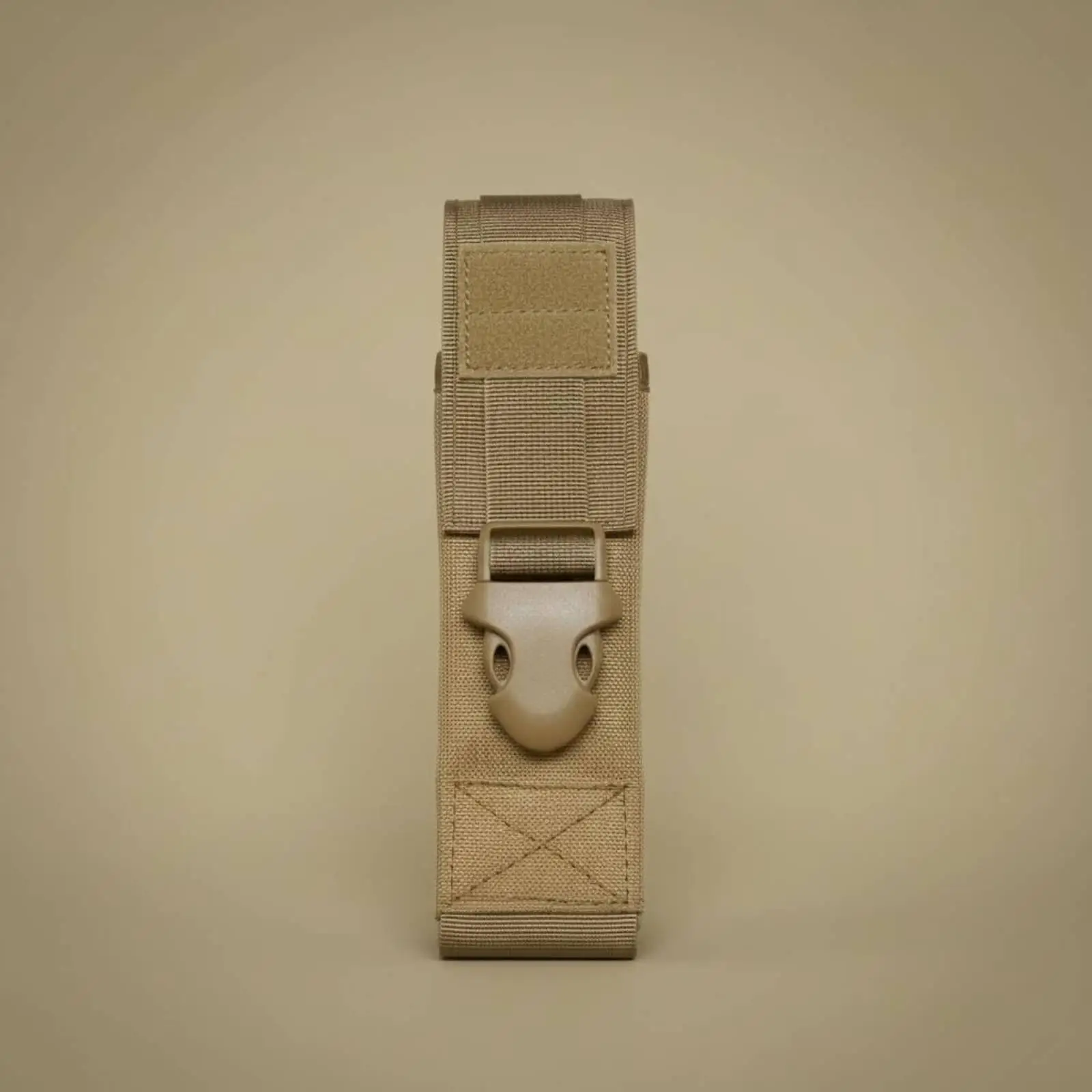 Premium 1000D Nylon Flashlight Pouch with MOLLE Attachment for Secure Storage and Quick Access