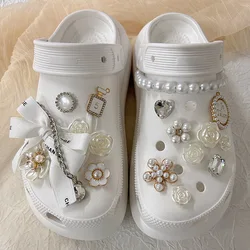 18 Stück Schuh Charms DIY Luxus Diamant und Perle Kette Schnalle für Loch Schuh Charm Set Zubehör Kinder Party Frau Mädchen Geschenk