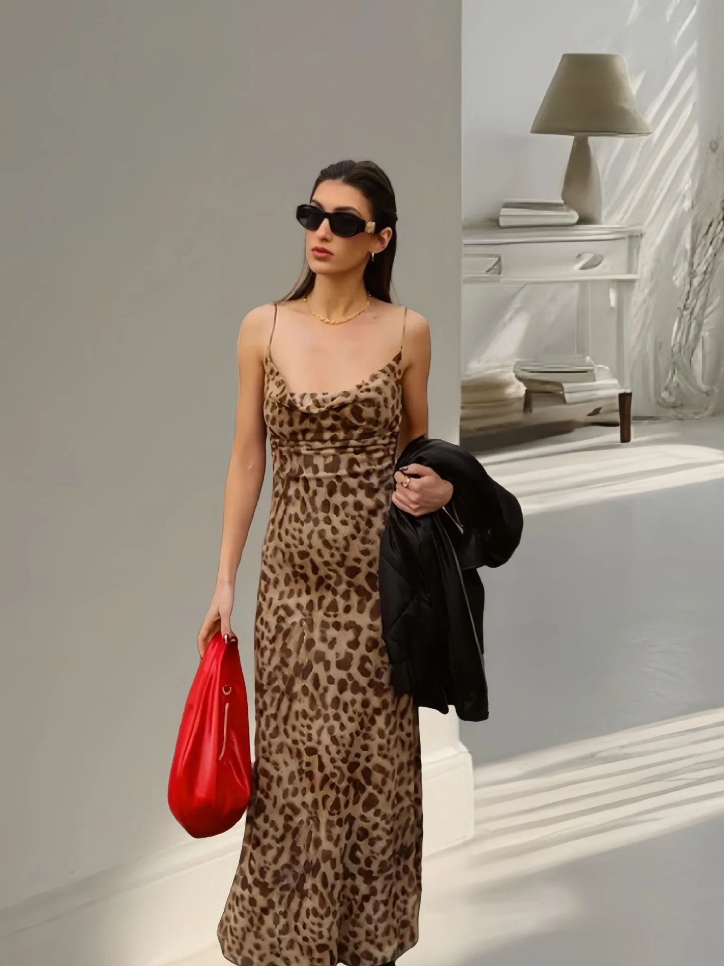 فستان مثير بطبعة الفهد فستان على شكل حيوان بدون ظهر يغرق على شكل حرف v فستان كامي كاسح الأرض فستان أنيق بدون أكمام