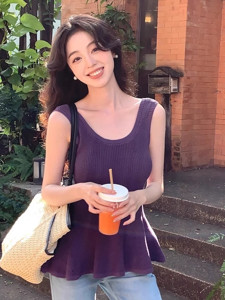 Однотонный вязаный жилет, женский облегающий короткий свитер без рукавов с круглым вырезом, лето 202, темпераментный пуловер с рюшами на талии Y2k