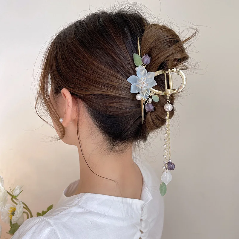 2022 New Classical Orchid Pearl Tassel Grab Clip Ladies Ponytail Clip Flower Shark Clip Girl Elegant Headwear Accessories