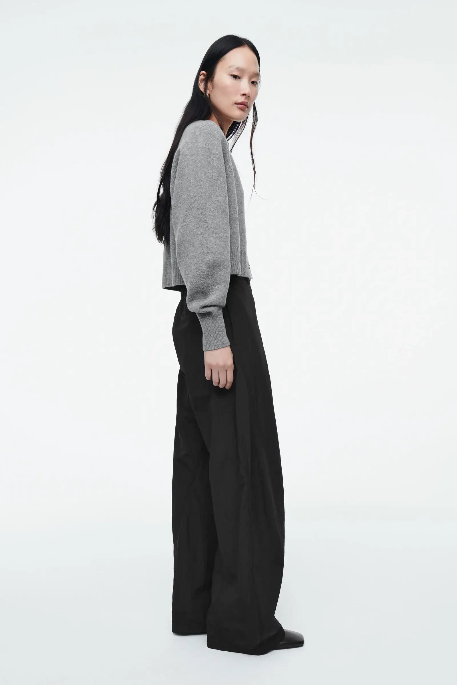 Ethereal MD 2026 YAZHIMEI spring new style of Women\'s casual standard short round neck cardigan gray long sleeves