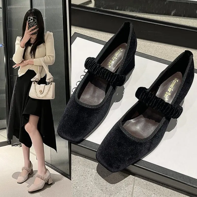 

Velvet Chunky Heels Spring Fall Retro Square Head Pumps Rhinestone Buckle Black apricot Single Shoe Women's Banquet Party Shoes